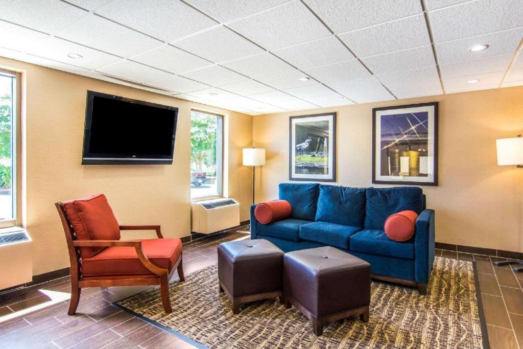 Mulberry Inn Newport News Exterior foto